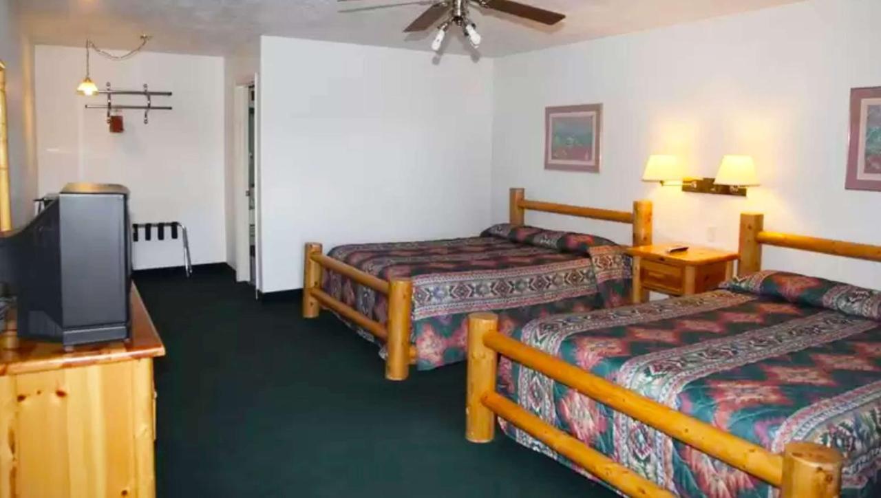 Marianna Inn パンギッ​​チ エクステリア 写真